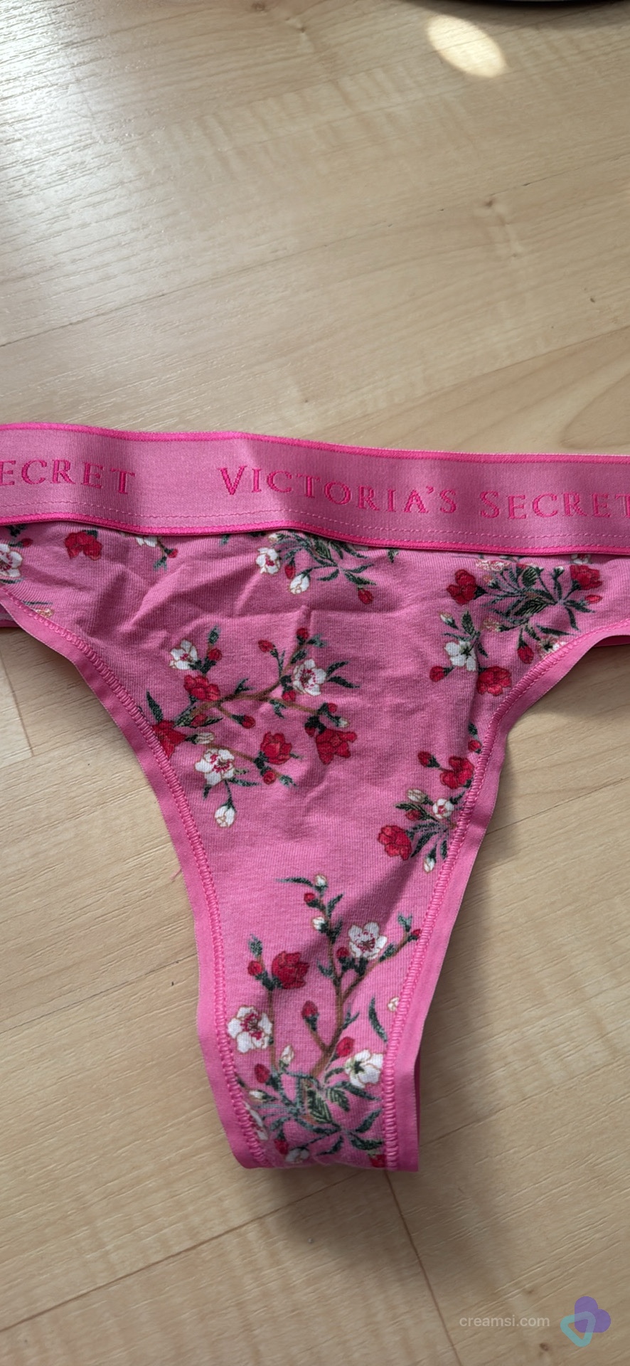 Blumiger Tanga von Victorias Secret
