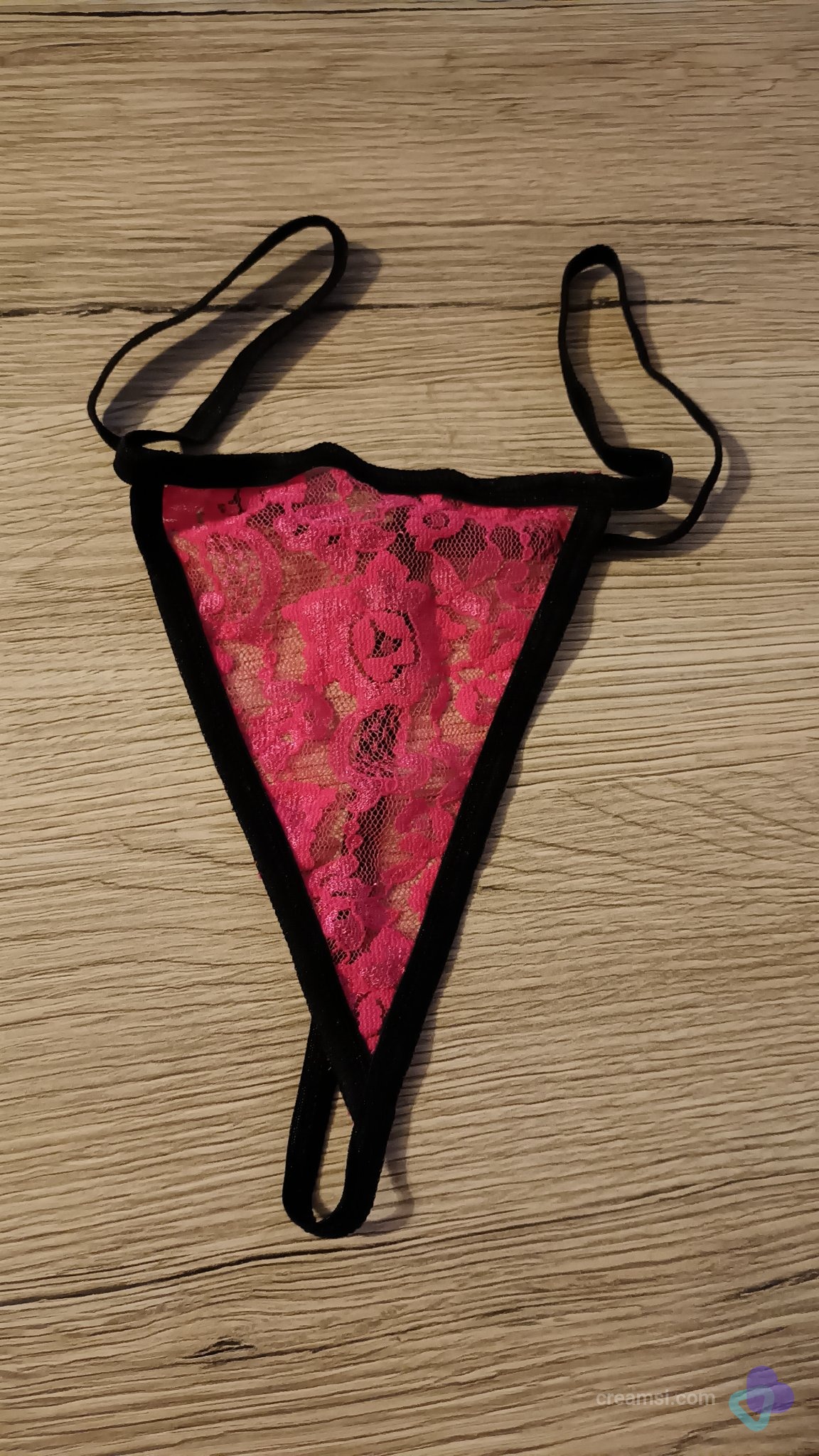 Rosa Spitzen-String