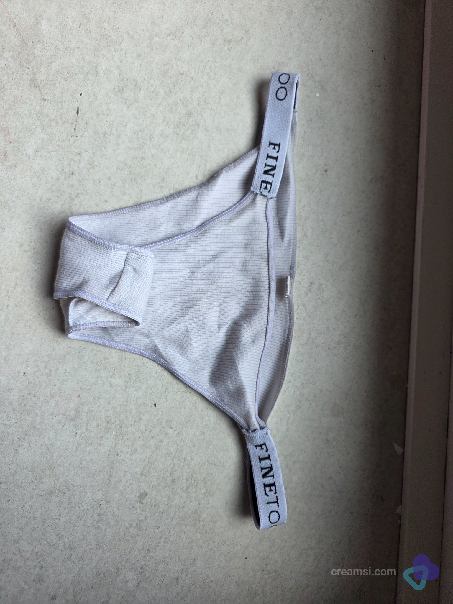 Weißer Slip