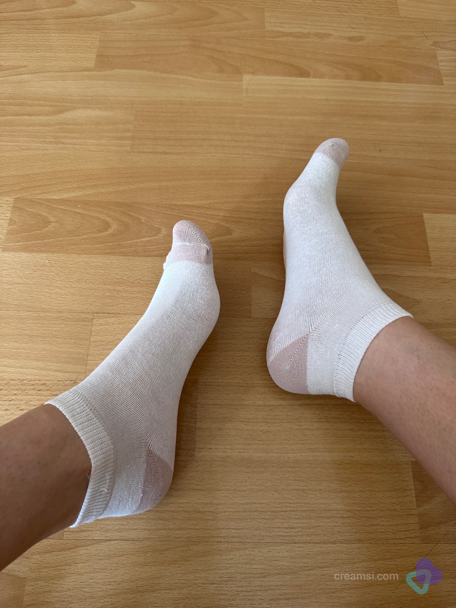 Weiße Söckchen