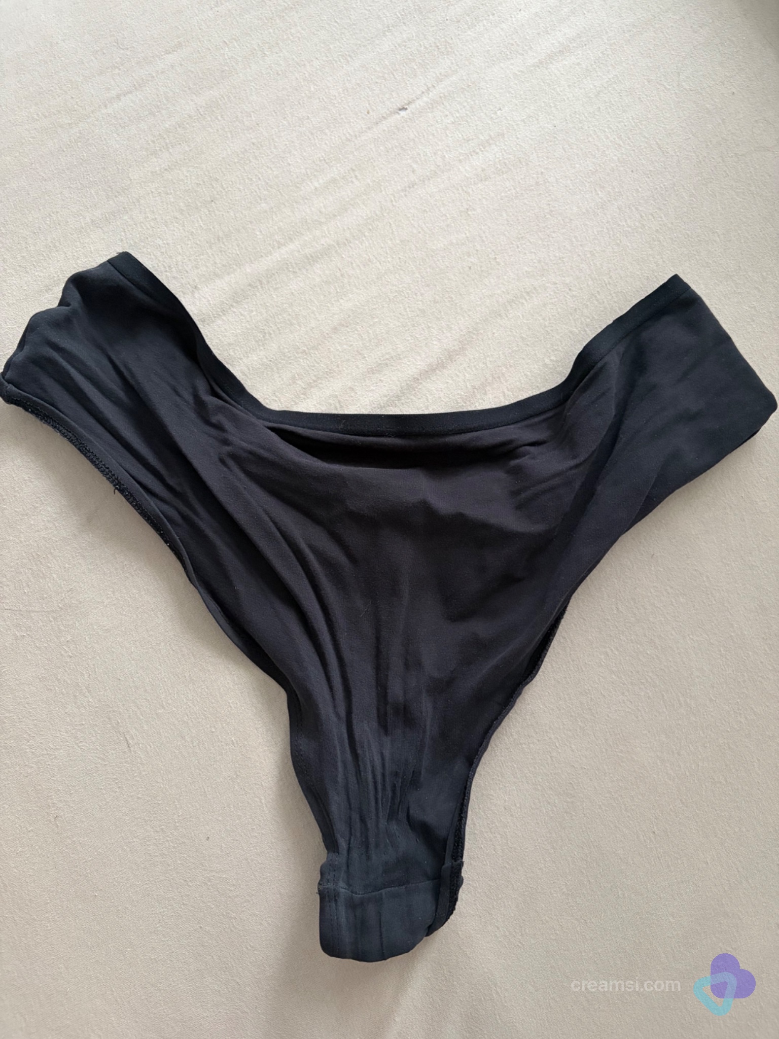 Schwarzer String Tanga