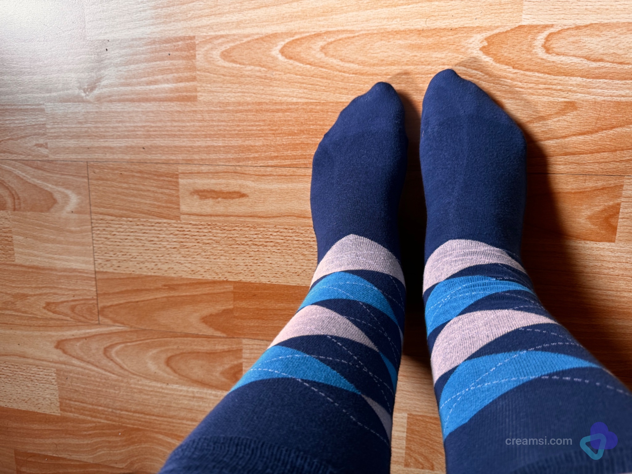 Marineblaue Ringel-Socken