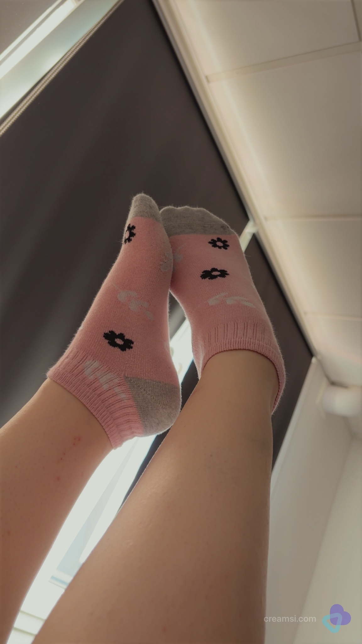 Flauschige Rosa Blüten Socken