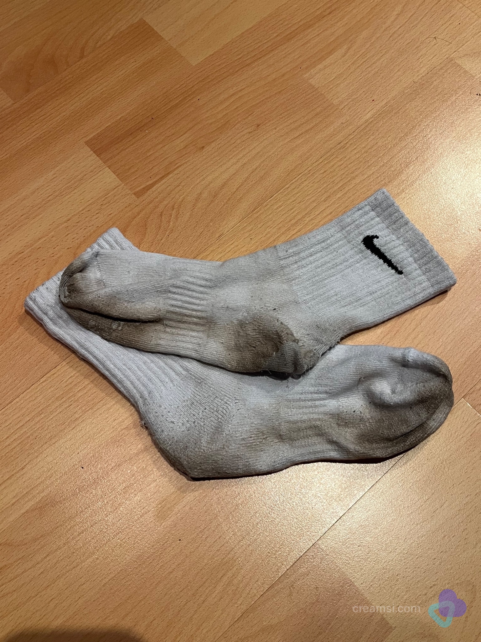 Stark getragene Nike Tennissocken