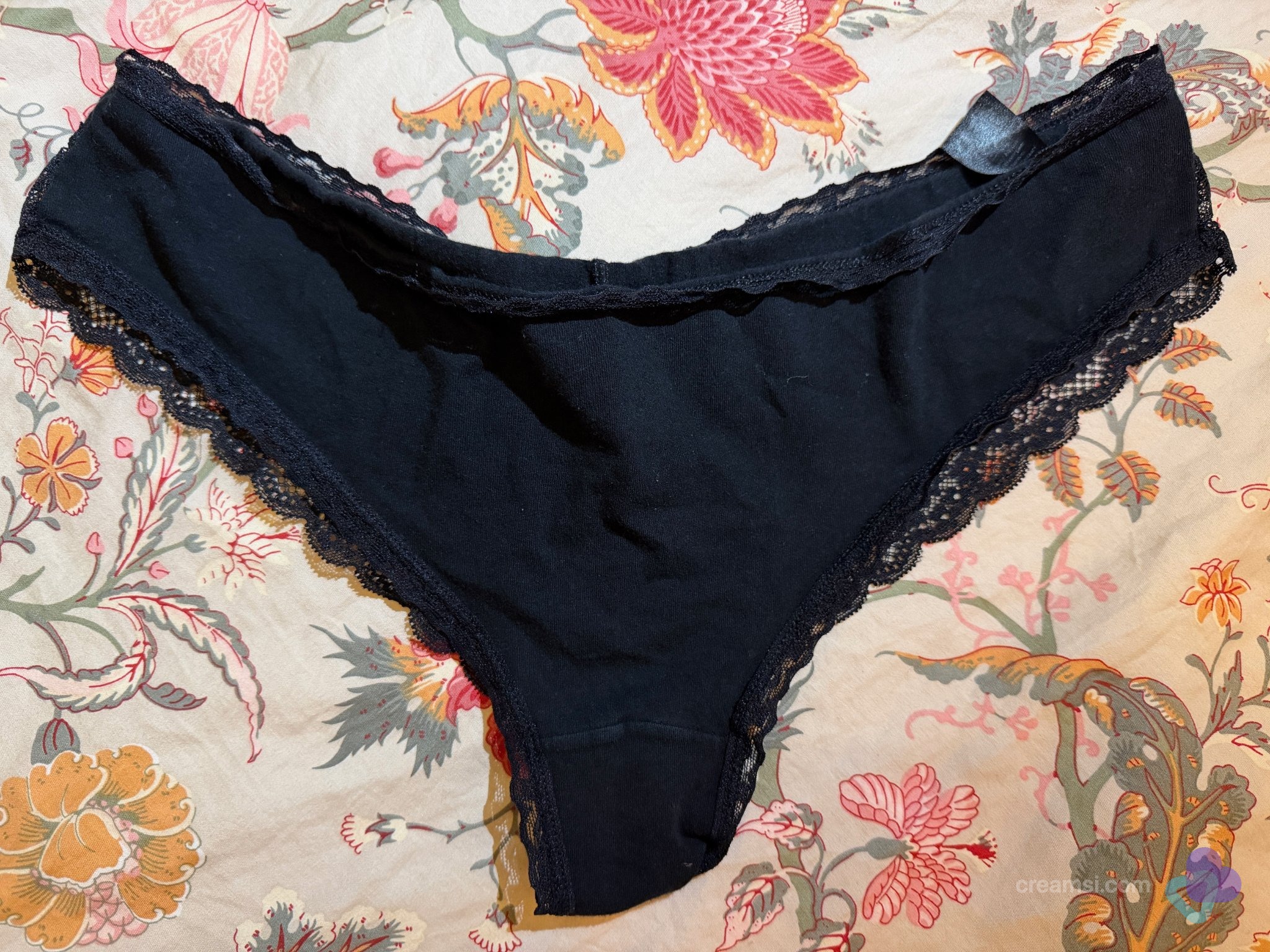 Schwarze Spitzen-Slip (Snocks)