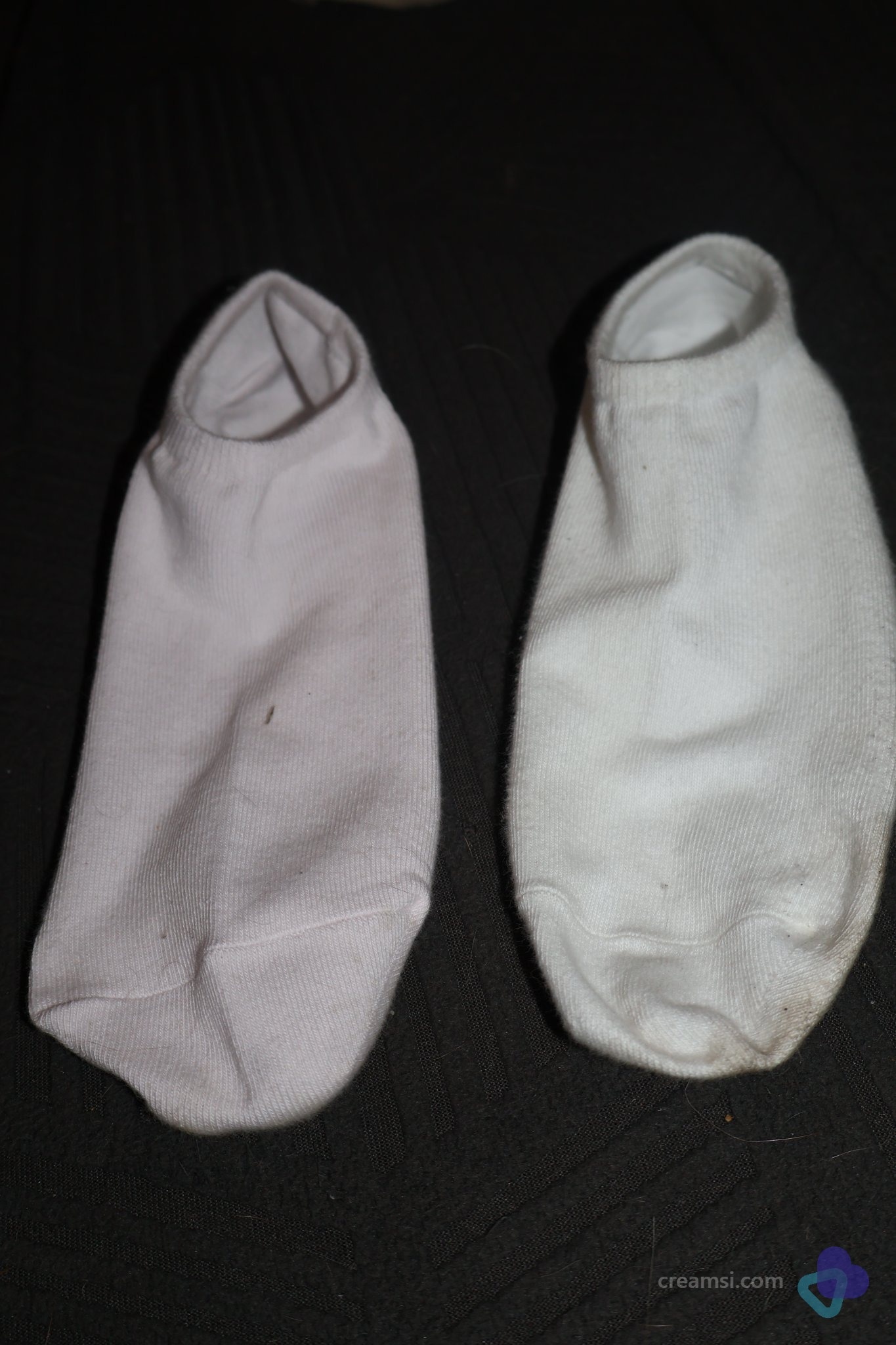 Weiß/Pinke Knöchelsocken - persönlich für dich getragen 🤍