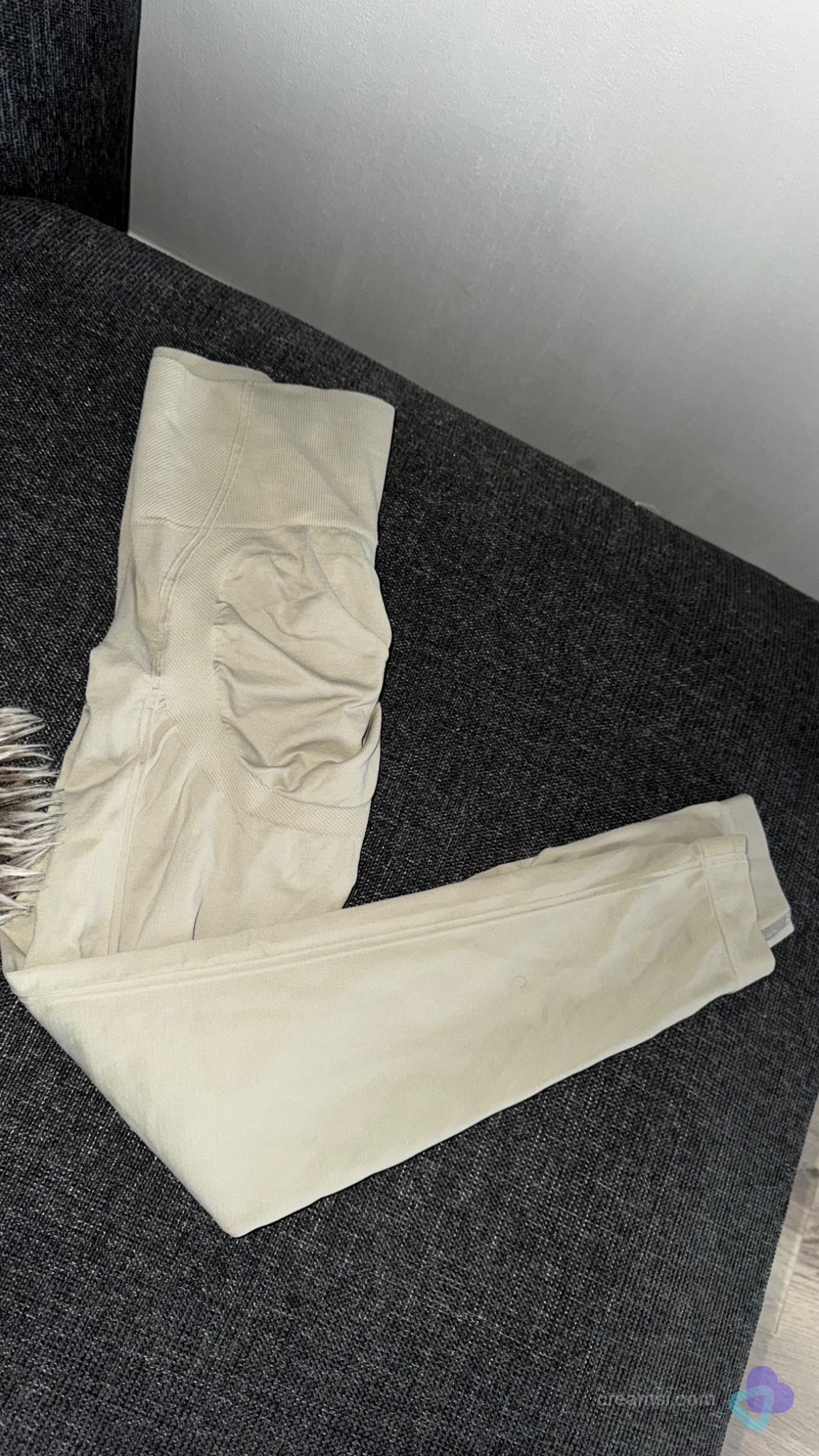 Creme Gerippte Leggings