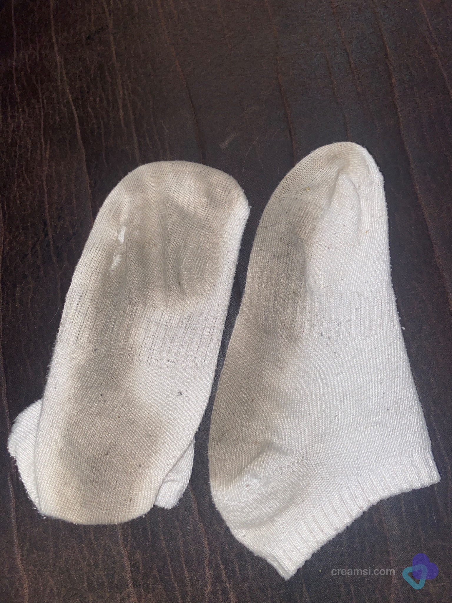 White sneaker socks „little nasty“ 39