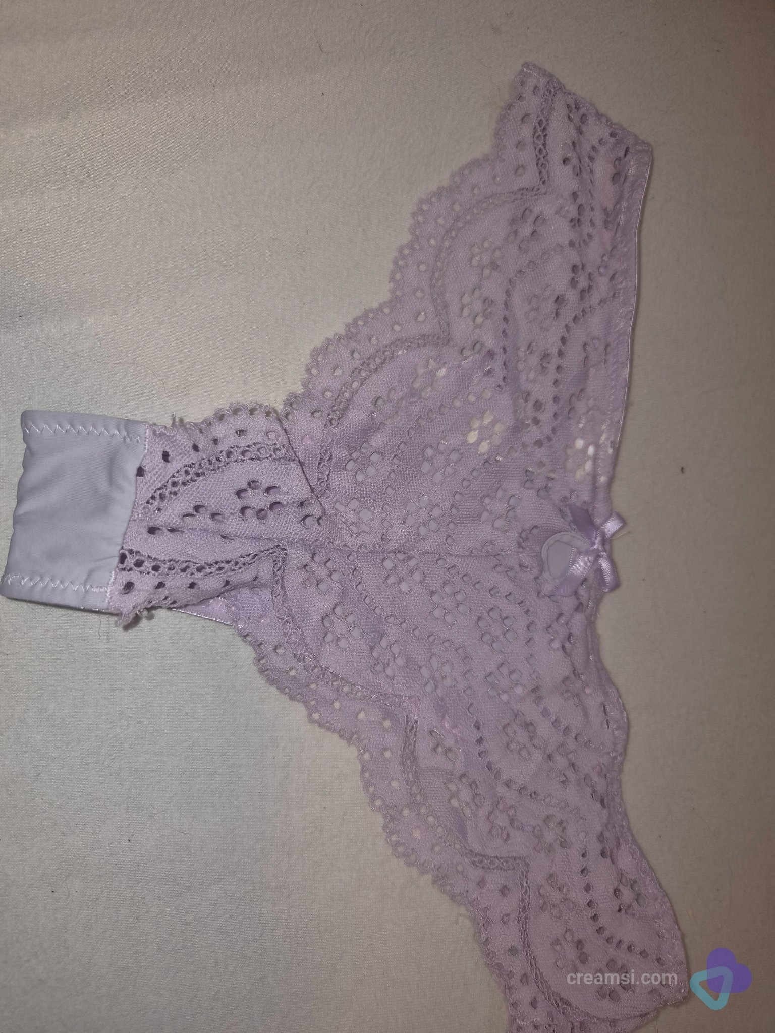 Lavendel Spitzen String