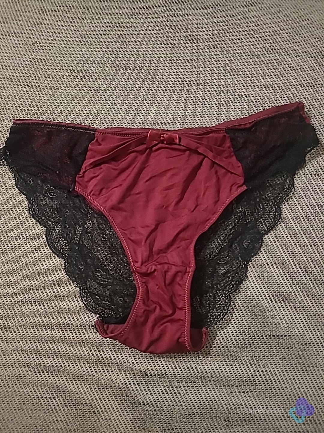Bordeaux Spitze Slip