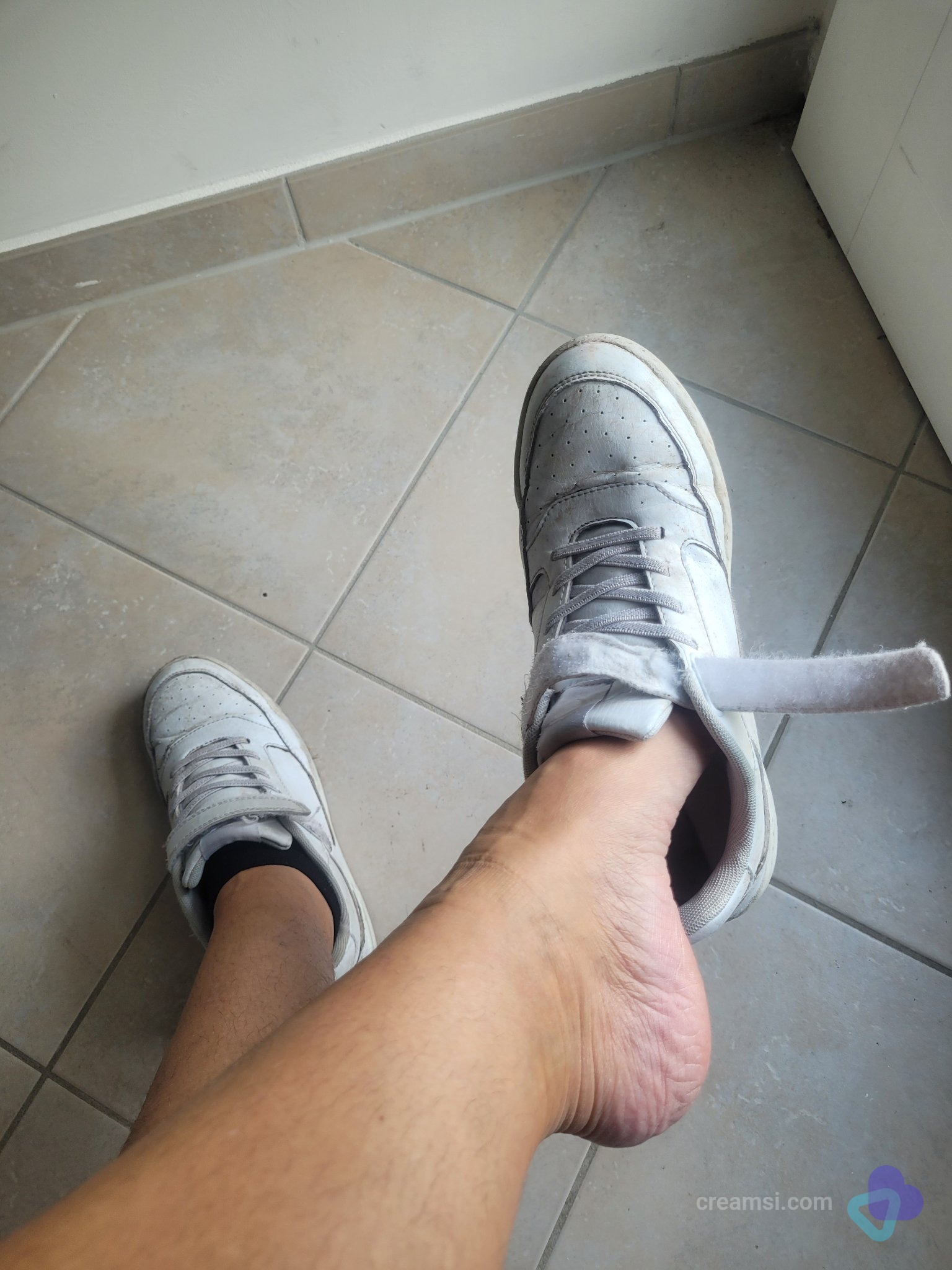 Weiße High-Top Sneaker
