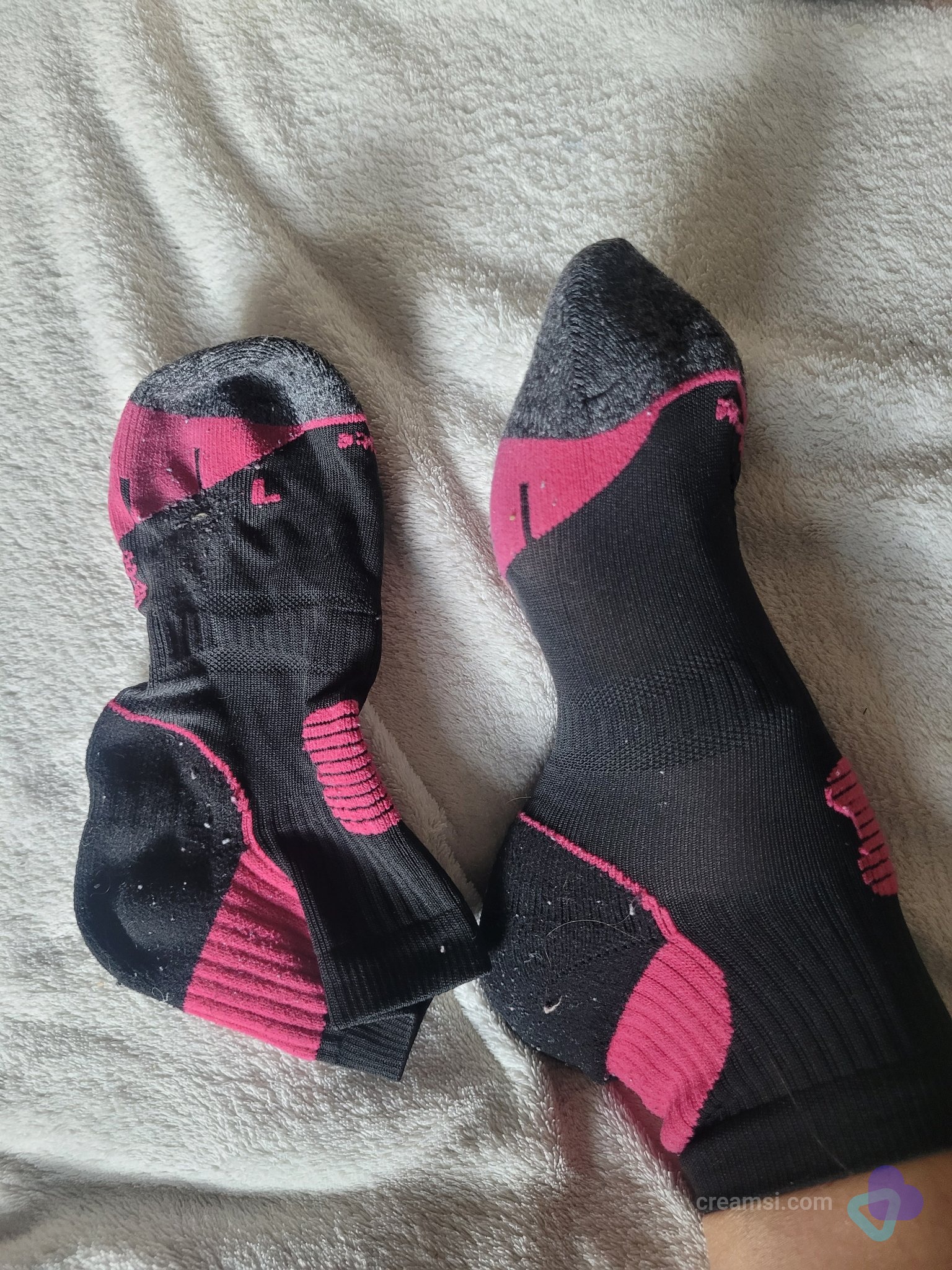 Sportsocken deutlich getragen 🖤🩷