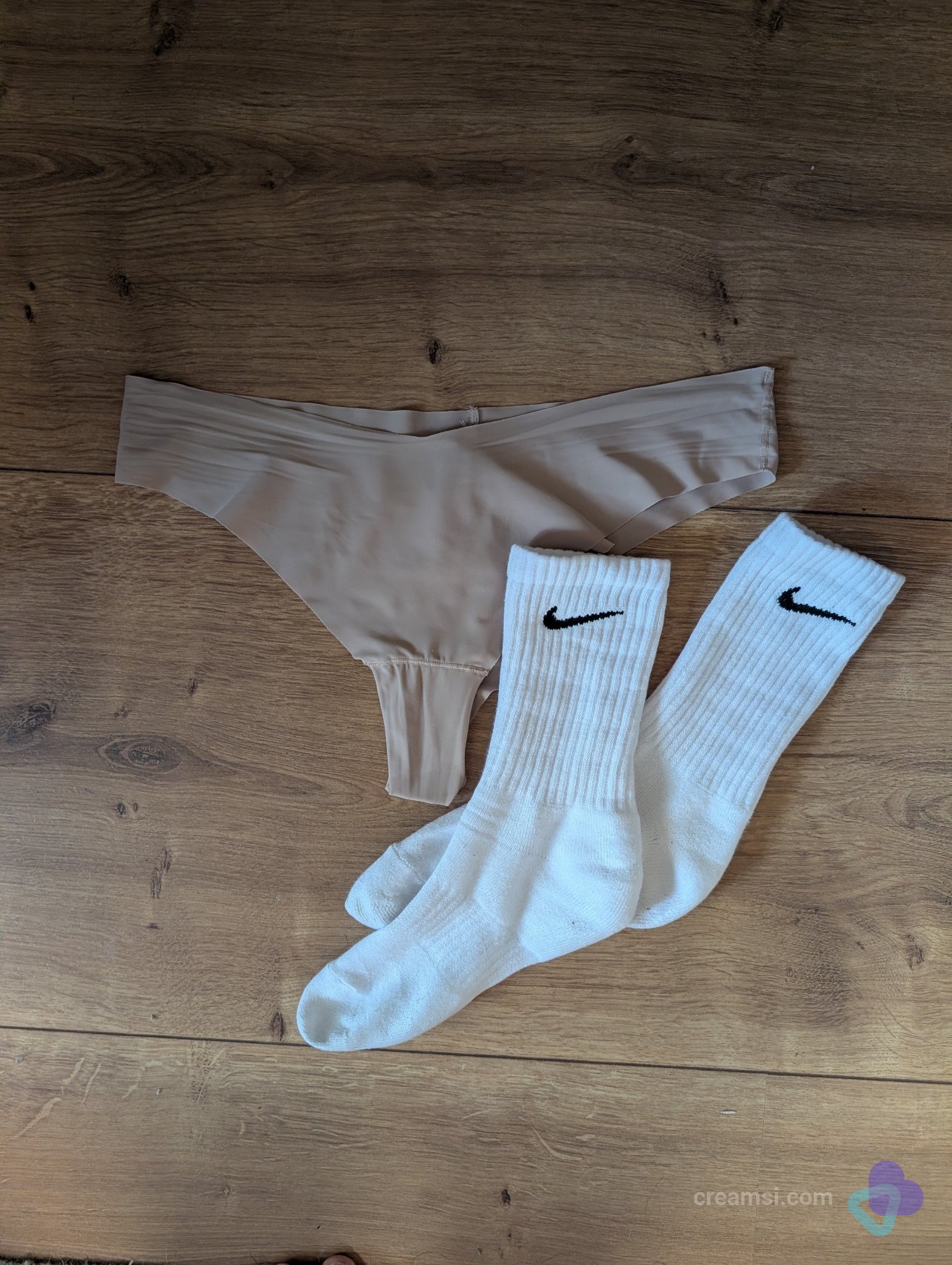 Feuchter Slip & meine lieblings Strümpfe