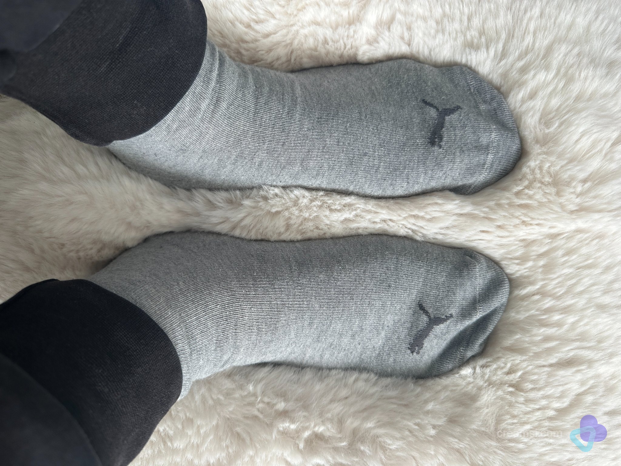 Graue Minimalist Socken