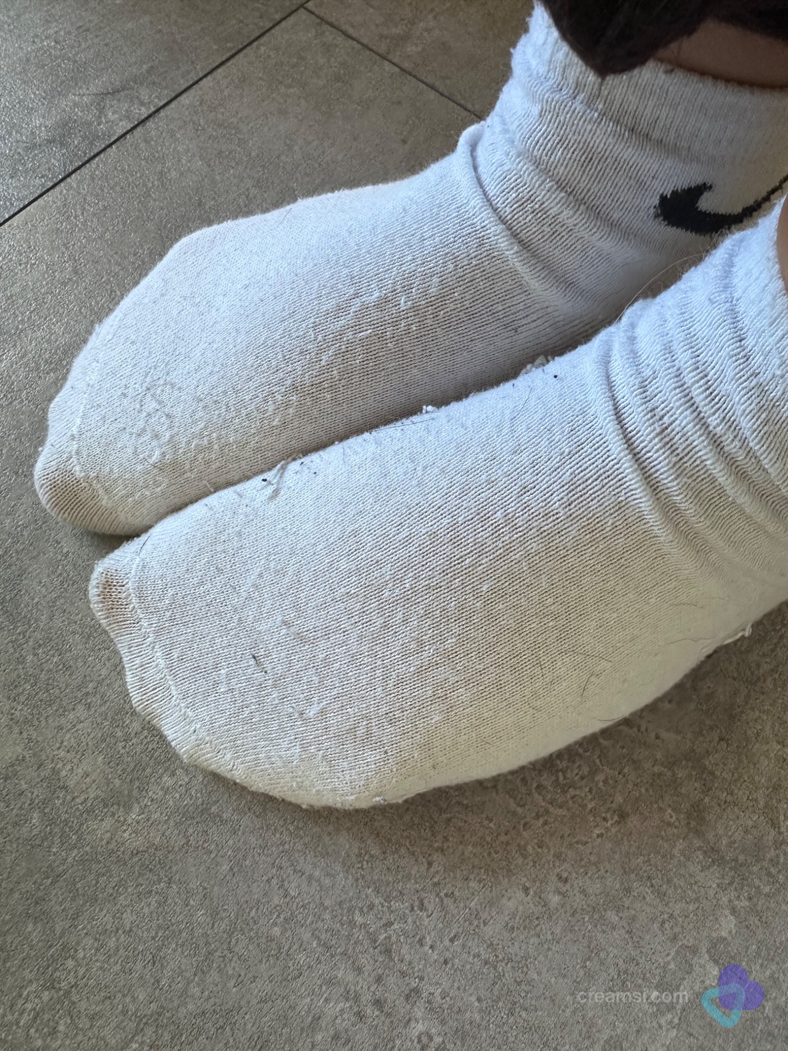 Weisse Nike Socke getragen