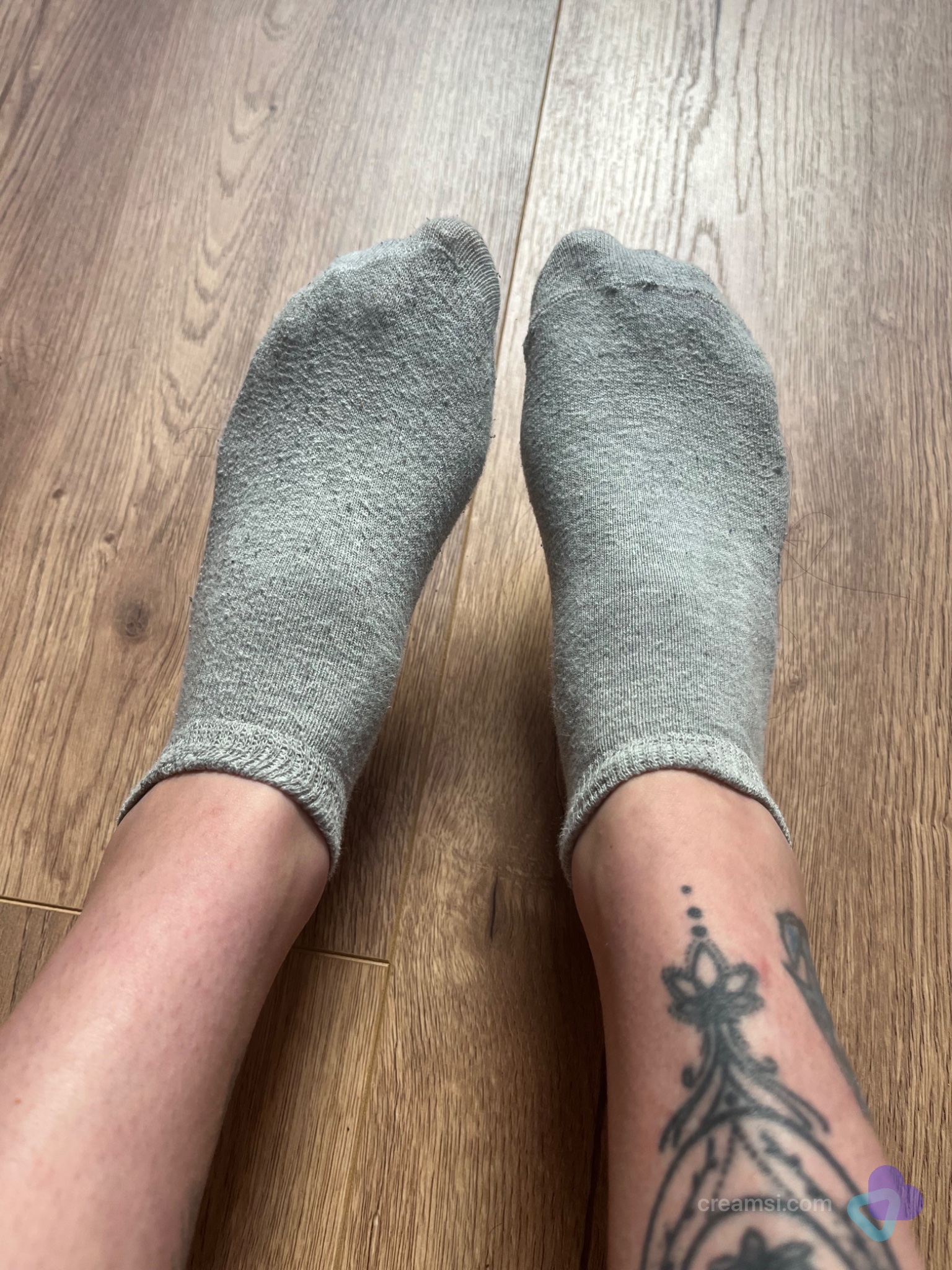 Graue Sneaker Socken