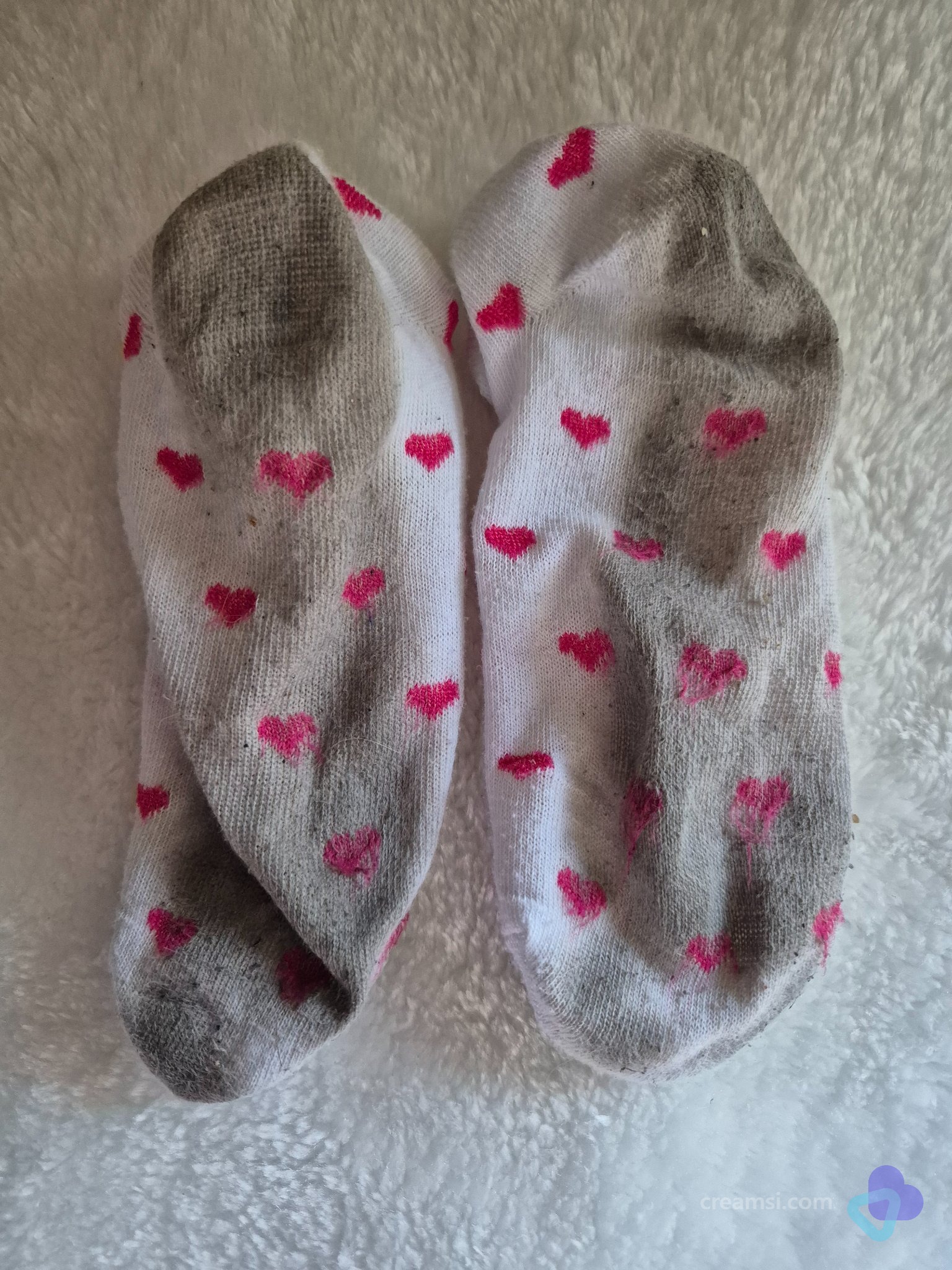 💕 Herzchen-Sneakersocken – 24 Std. getragen