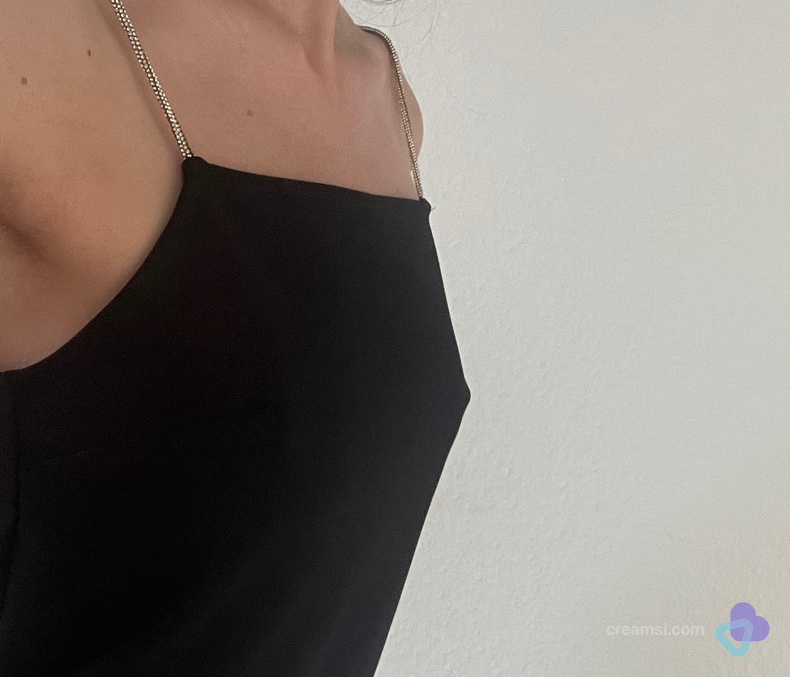 Süßes Top mit Glitzerträgern ✨